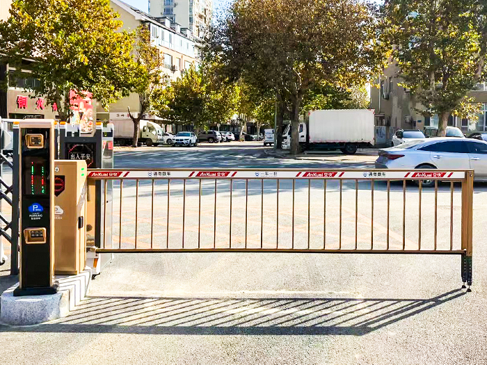 某街道采用 “安快” 車牌識別系統