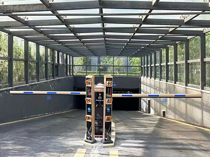 某地下停車場(chǎng)采用 “安快” 一進(jìn)一出直桿道閘